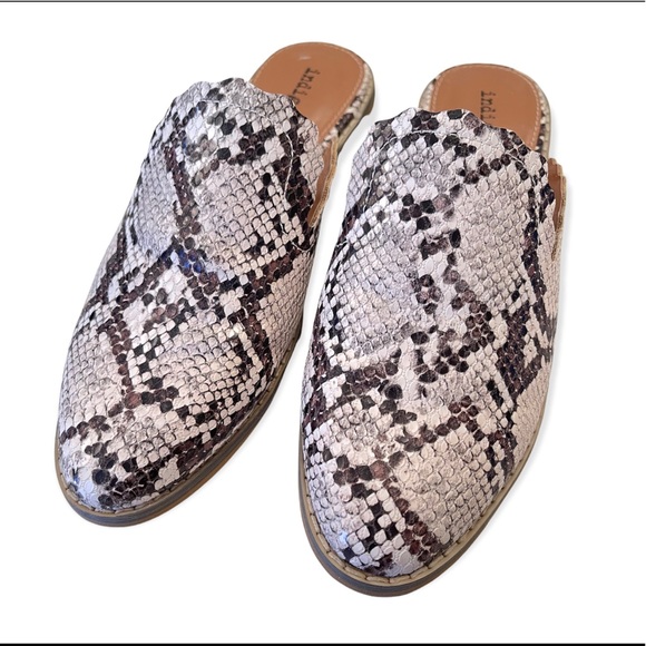 Indigo Rd. Faux Snake Mules - Picture 4 of 5